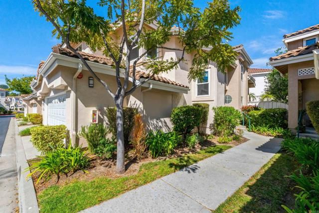 1831 Monserrat Way, Vista, CA 92081