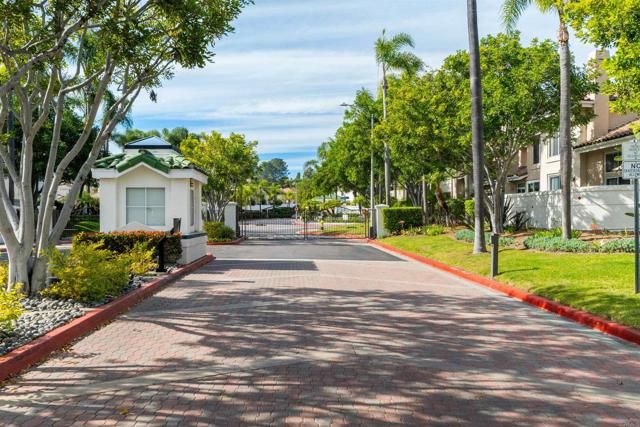 1831 Monserrat Way, Vista, CA 92081