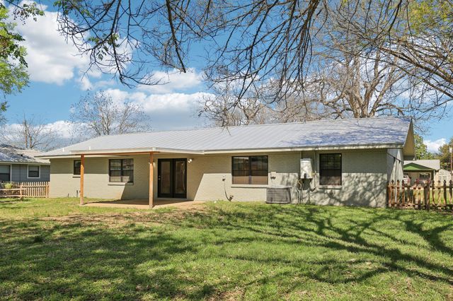 110 Jones ST, Bastrop, TX 78602