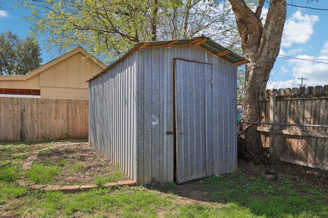 110 Jones ST, Bastrop, TX 78602