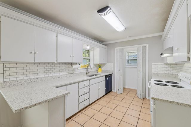 110 Jones ST, Bastrop, TX 78602