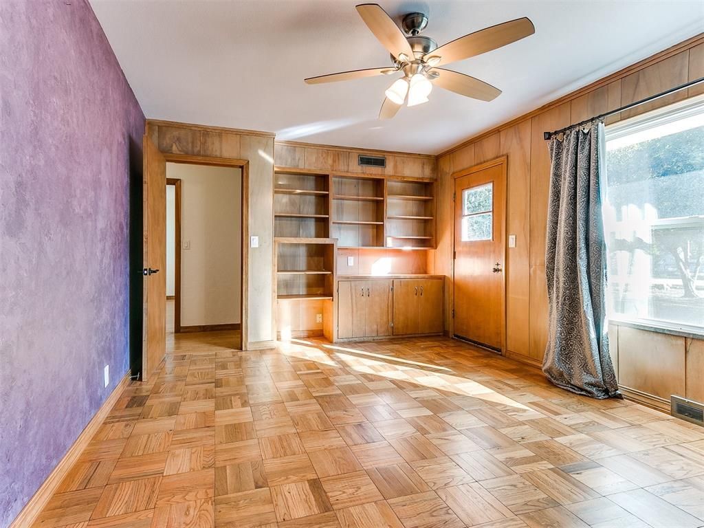 Image 18 of property listing at 319 W Jackson Street, Crescent, OK 73028