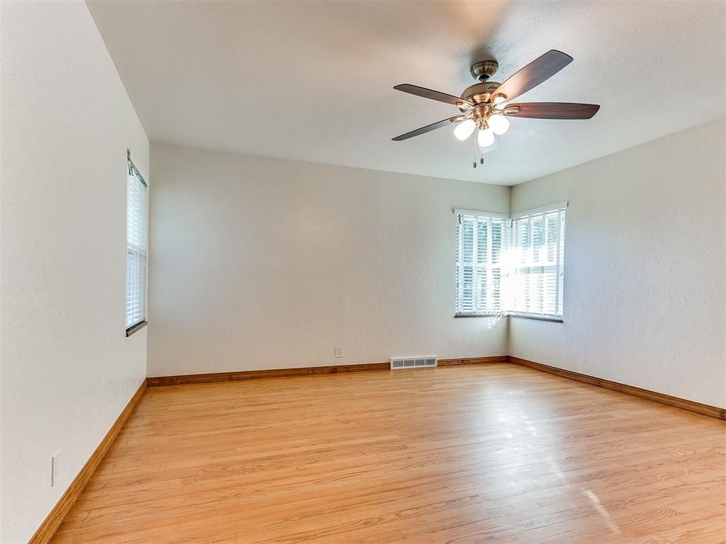 Image 20 of property listing at 319 W Jackson Street, Crescent, OK 73028