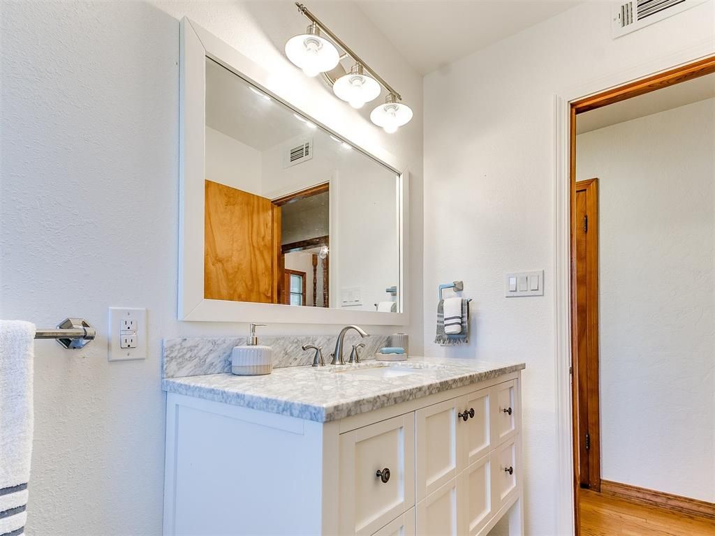 Image 24 of property listing at 319 W Jackson Street, Crescent, OK 73028