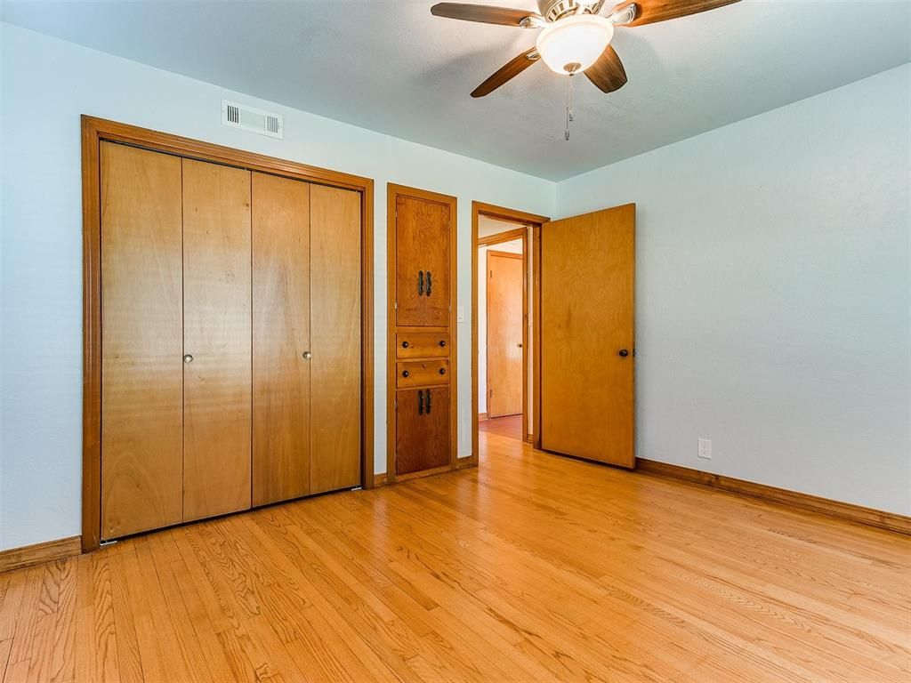 Image 28 of property listing at 319 W Jackson Street, Crescent, OK 73028