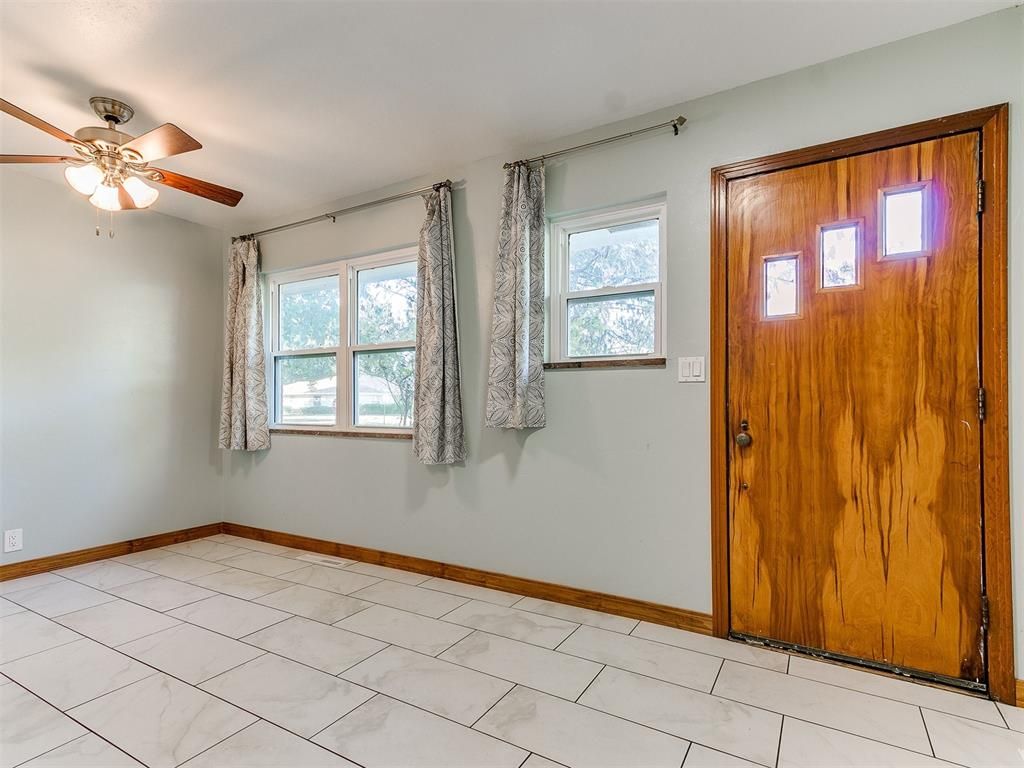 Image 29 of property listing at 319 W Jackson Street, Crescent, OK 73028