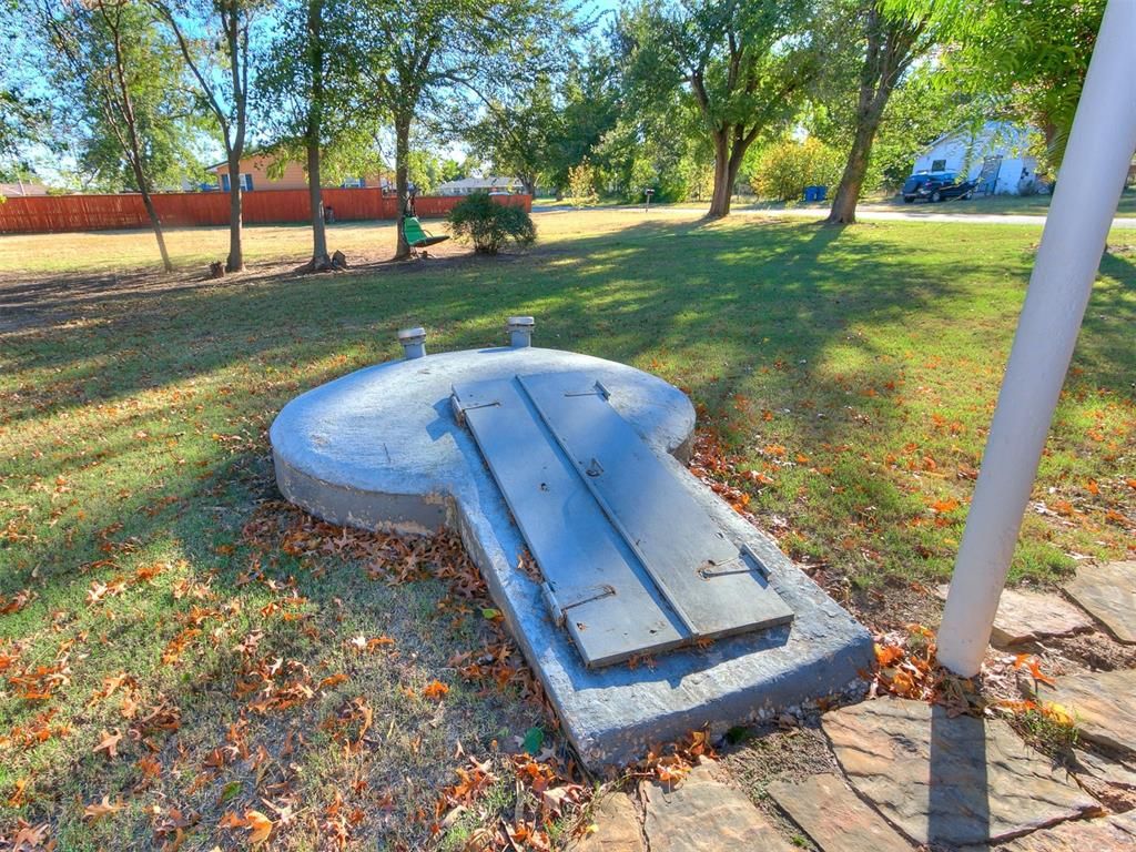 Image 39 of property listing at 319 W Jackson Street, Crescent, OK 73028