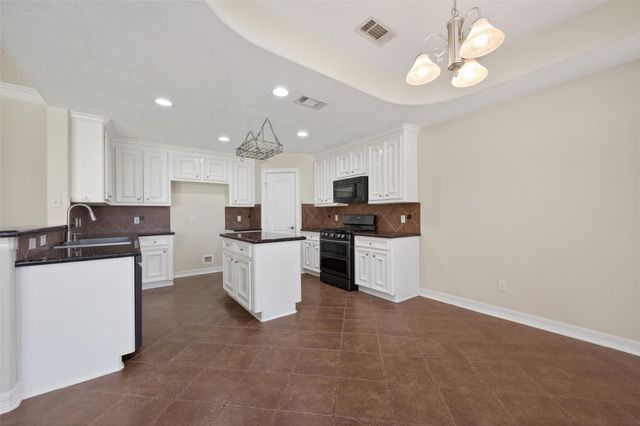 3327 Willowbend Road, Montgomery, TX 77356