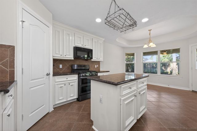 3327 Willowbend Road, Montgomery, TX 77356