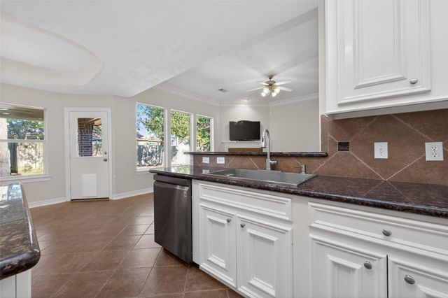 3327 Willowbend Road, Montgomery, TX 77356