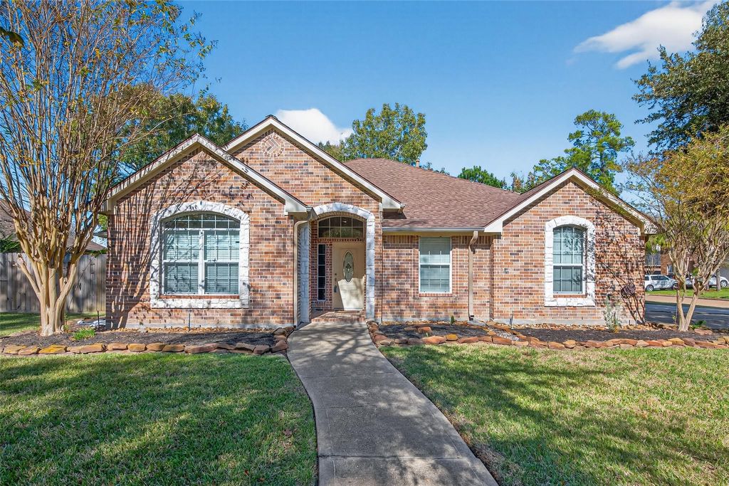 3327 Willowbend Road, Montgomery, TX 77356