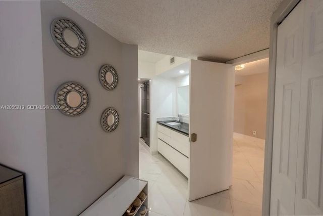 10451 W Broward Blvd 201, Plantation, FL 33324
