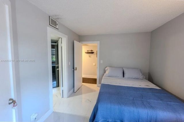 10451 W Broward Blvd 201, Plantation, FL 33324