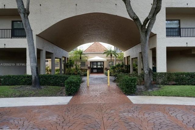 10451 W Broward Blvd 201, Plantation, FL 33324