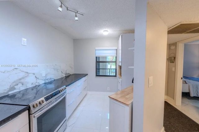 10451 W Broward Blvd 201, Plantation, FL 33324