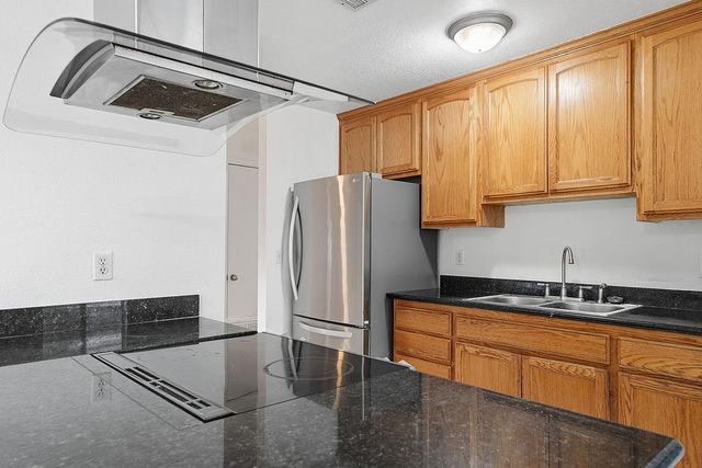 104 Wildflower Dr, Galt, CA 95632