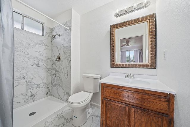 104 Wildflower Dr, Galt, CA 95632