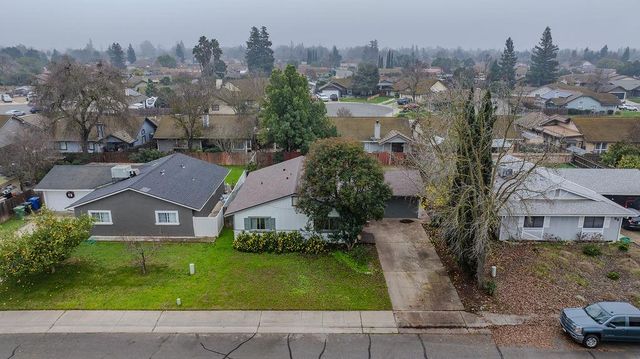 104 Wildflower Dr, Galt, CA 95632