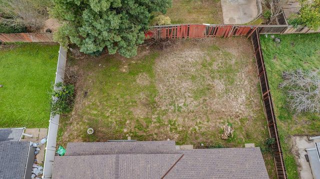 104 Wildflower Dr, Galt, CA 95632