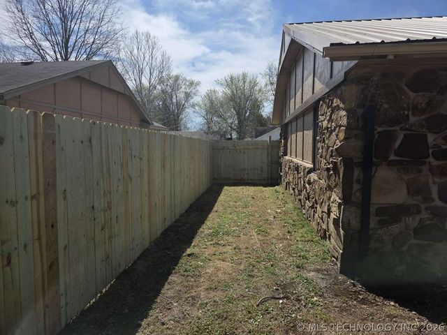 28593 E 139th Street S, Coweta, OK 74429