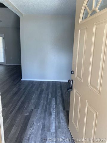 28593 E 139th Street S, Coweta, OK 74429