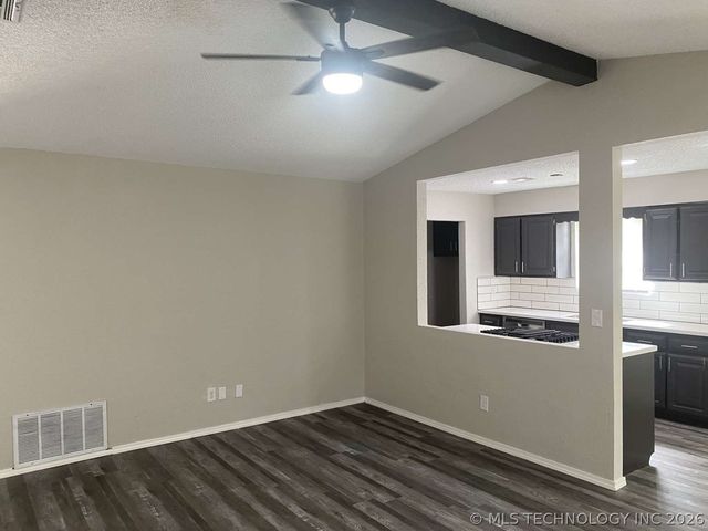 28593 E 139th Street S, Coweta, OK 74429