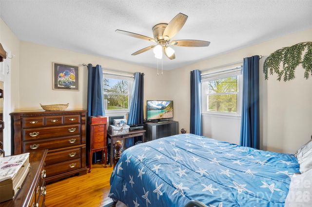 2432 Lynn Drive, Gastonia, NC 28054