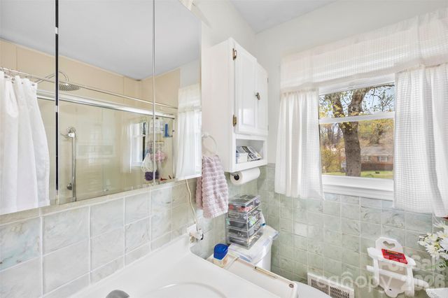 2432 Lynn Drive, Gastonia, NC 28054