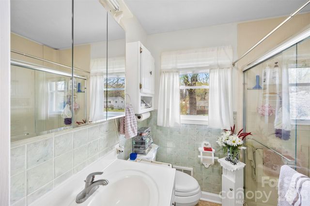 2432 Lynn Drive, Gastonia, NC 28054