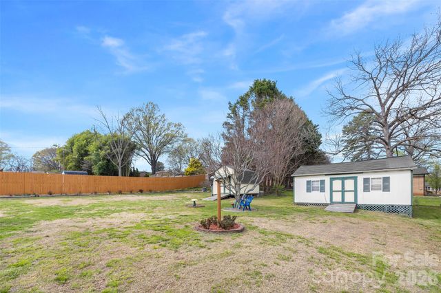 2432 Lynn Drive, Gastonia, NC 28054