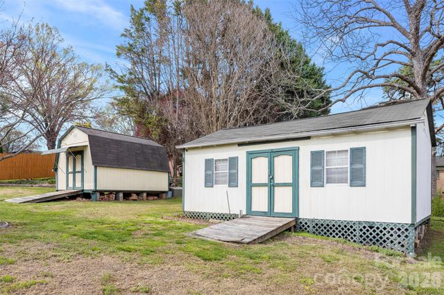 2432 Lynn Drive, Gastonia, NC 28054