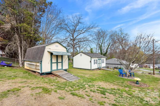 2432 Lynn Drive, Gastonia, NC 28054