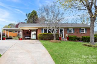 2432 Lynn Drive, Gastonia, NC 28054