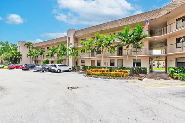 10304 Sunrise Lakes Boulevard 202, Sunrise, FL 33322