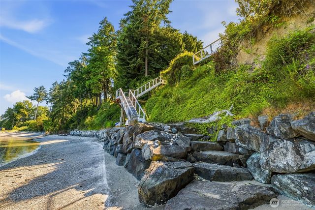 3709 140th Avenue SW, Lakebay, WA 98349