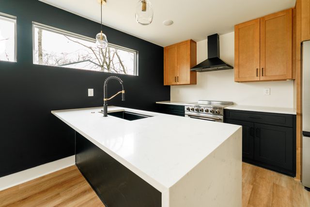 809 Swinging Bridge Rd, Old Hickory, TN 37138