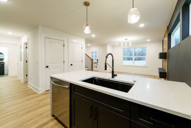 809 Swinging Bridge Rd, Old Hickory, TN 37138