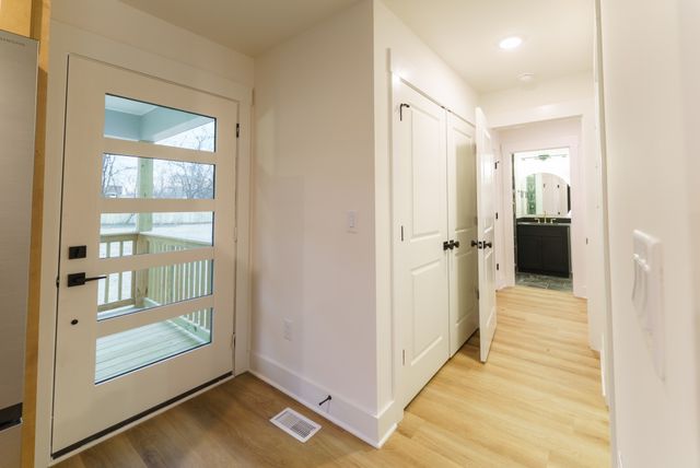 809 Swinging Bridge Rd, Old Hickory, TN 37138