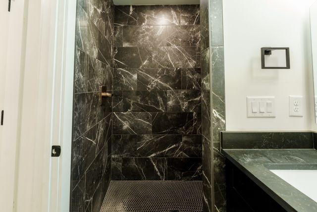 809 Swinging Bridge Rd, Old Hickory, TN 37138