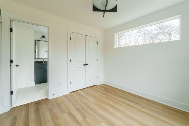 809 Swinging Bridge Rd, Old Hickory, TN 37138