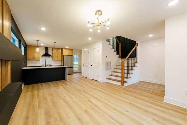 809 Swinging Bridge Rd, Old Hickory, TN 37138