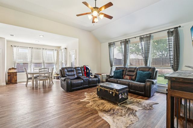 8308 Spitfire Trail, Aubrey, TX 76227