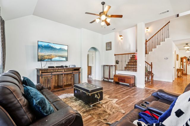 8308 Spitfire Trail, Aubrey, TX 76227