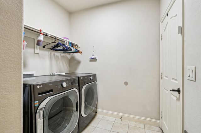 8308 Spitfire Trail, Aubrey, TX 76227