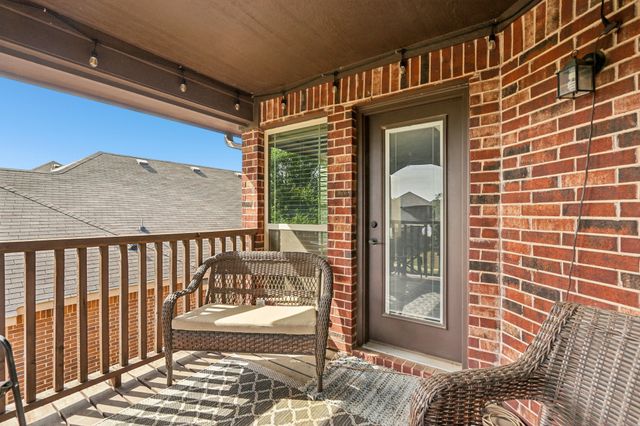 8308 Spitfire Trail, Aubrey, TX 76227