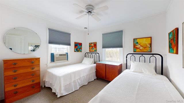 65 A Little Pine Lane, East Quogue, NY 11942