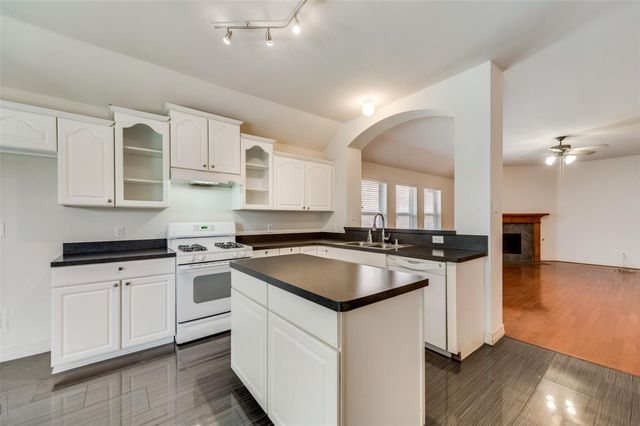 2903 Holly Lane, Wylie, TX 75098