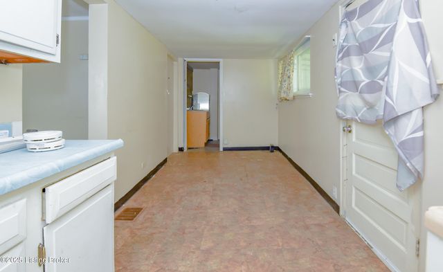 2913 Slevin St, Louisville, KY 40212