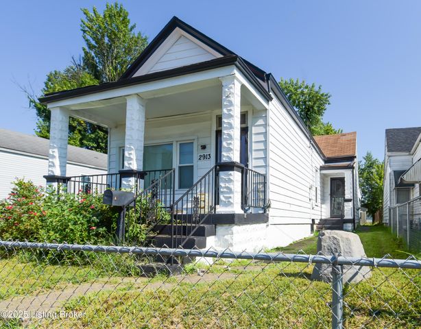2913 Slevin St, Louisville, KY 40212