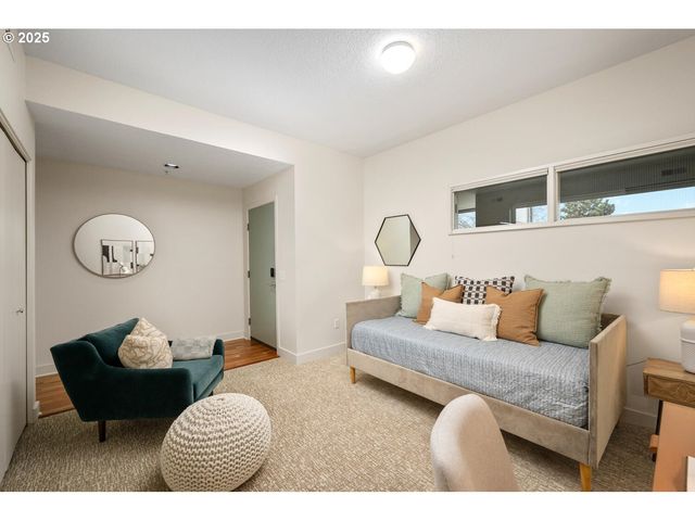 2327 Nw NORTHRUP St 12, Portland, OR 97210